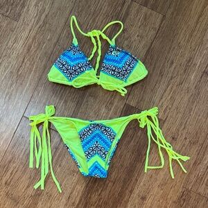 Rip Curl Neon Yellow and Blue Pattern Bikini Set